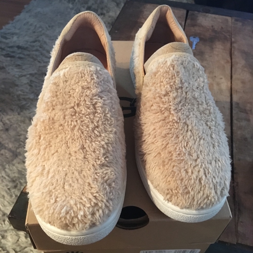 Ugg Australia Ricci Slides Color Natural Size 7